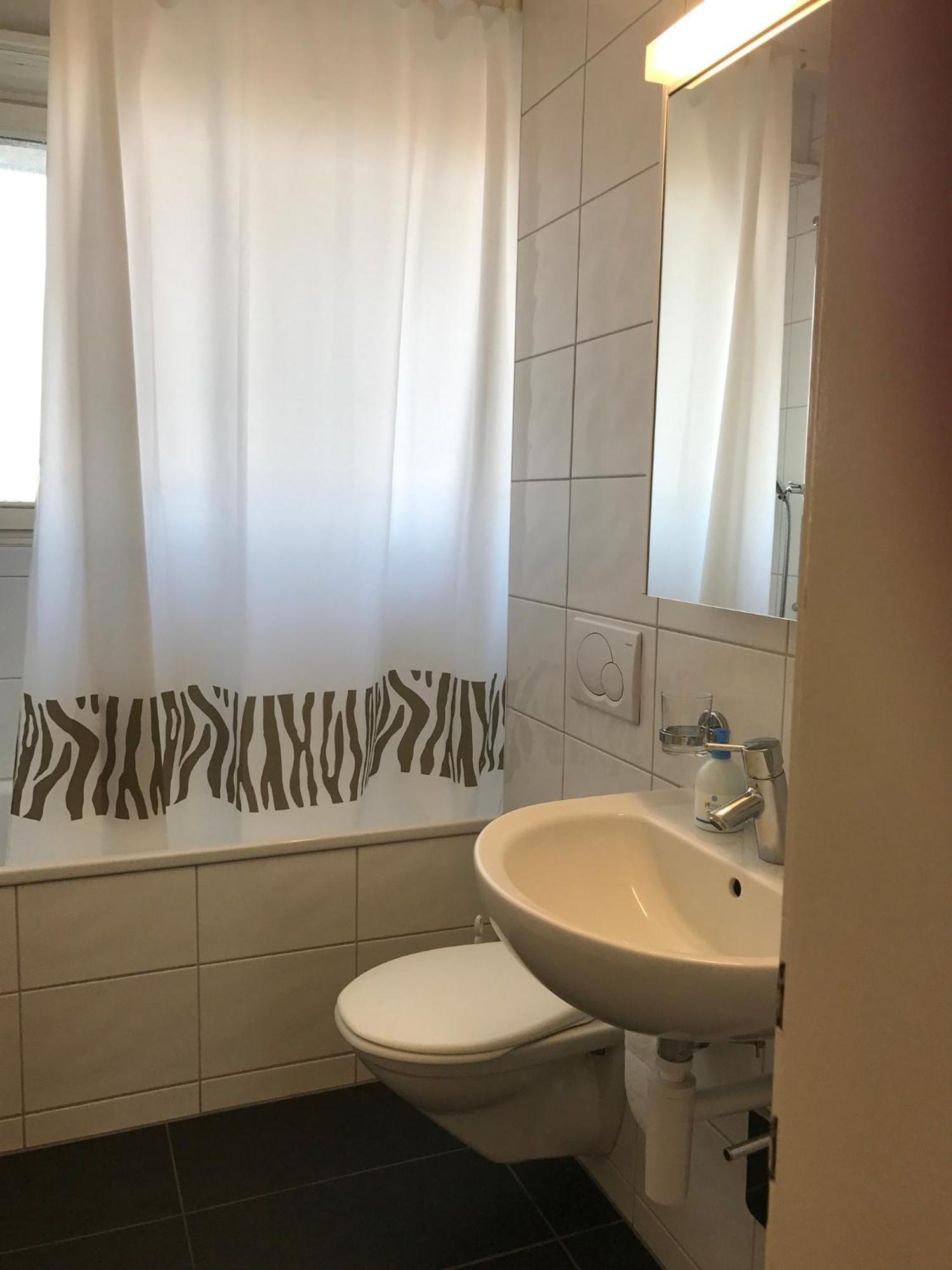 Center Basel Apartment ภายนอก รูปภาพ